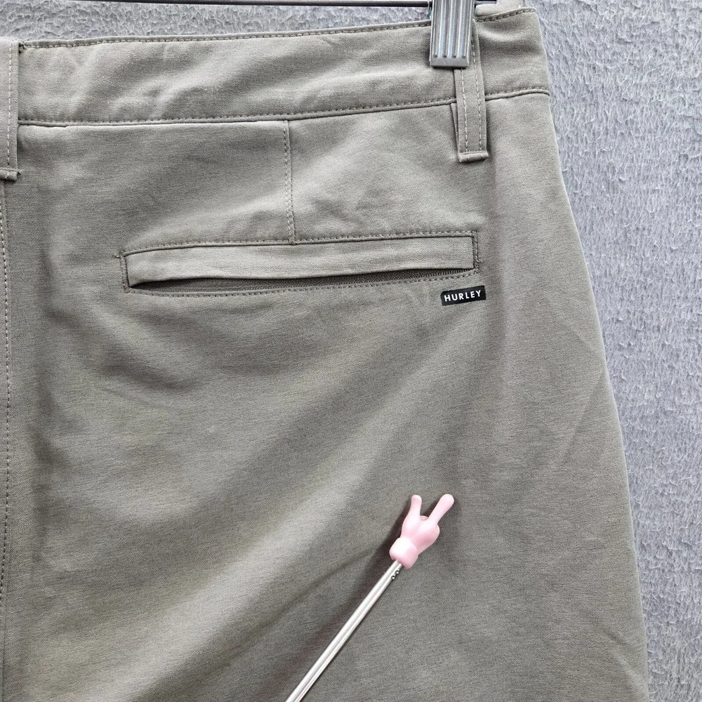 Hurley Men Shorts 34 Beige Chino Performance Skater Logo READ